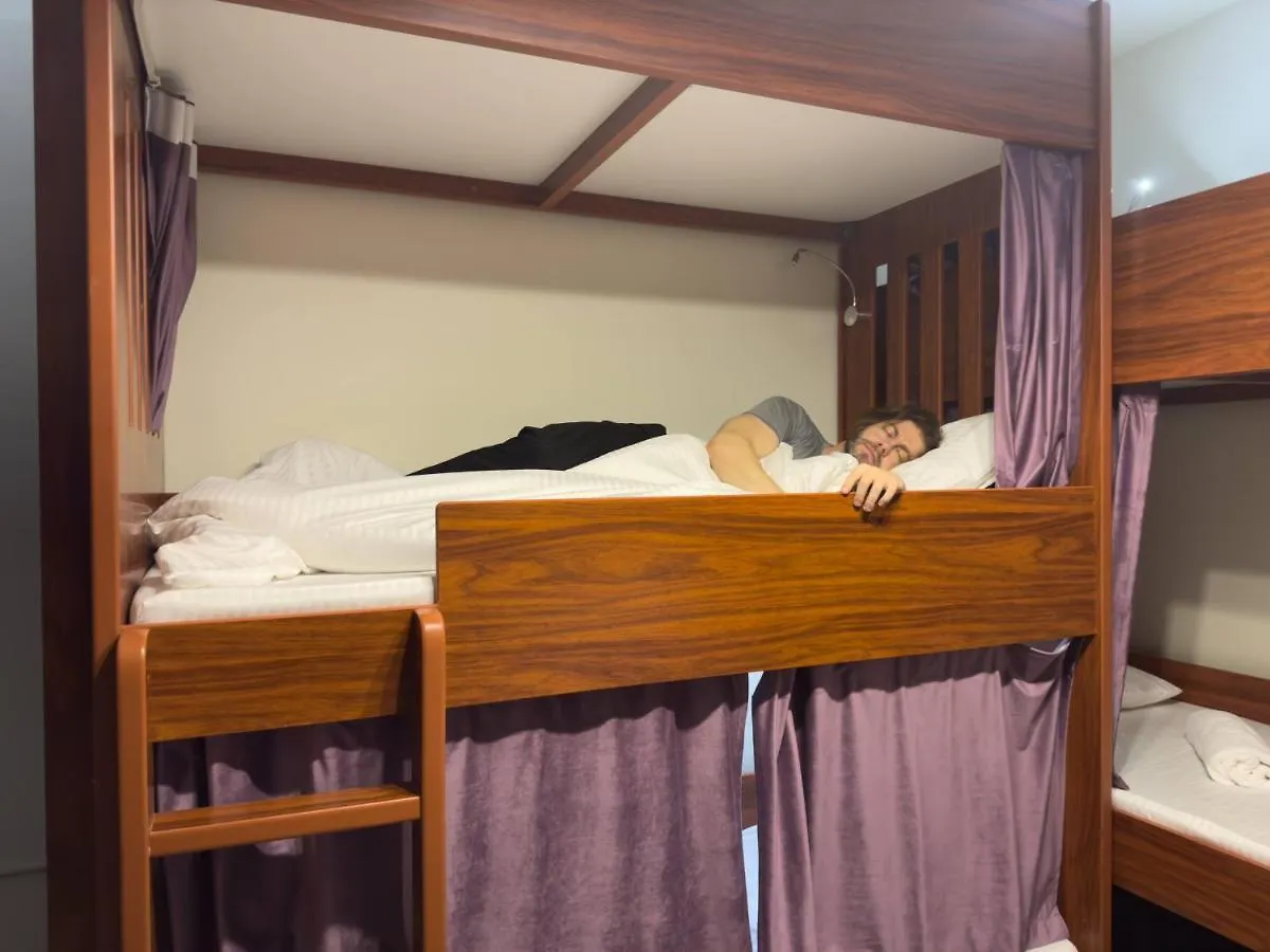 Хостел Business Backpackers Jbr Дубай